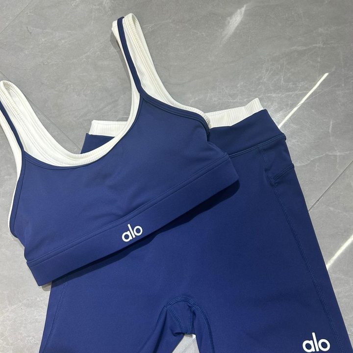 Ensemble brassière double épaisseur + short · Bleu marine