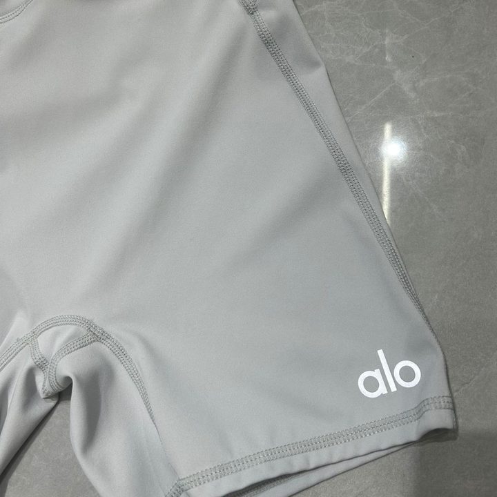 Short · Gris clair